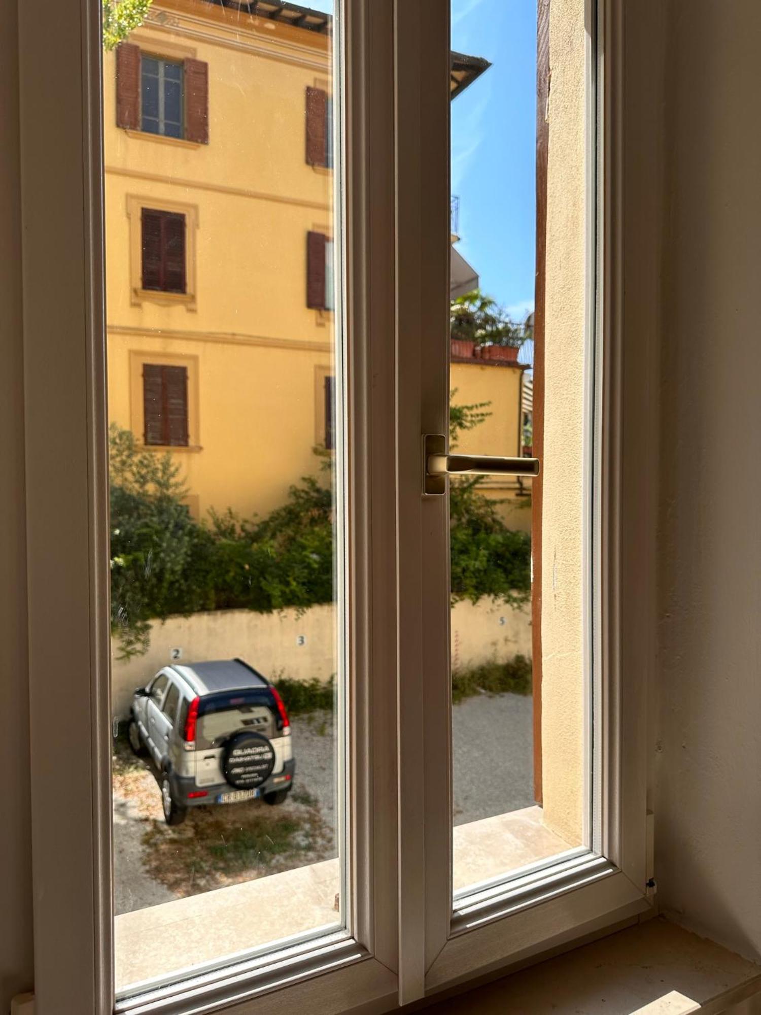Centralissimo - Nuovo - Parcheggio Privato ペルージャ エクステリア 写真